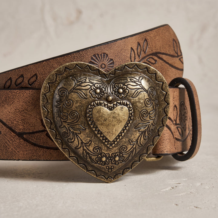 Floral tooling on the Esdra Belt strap