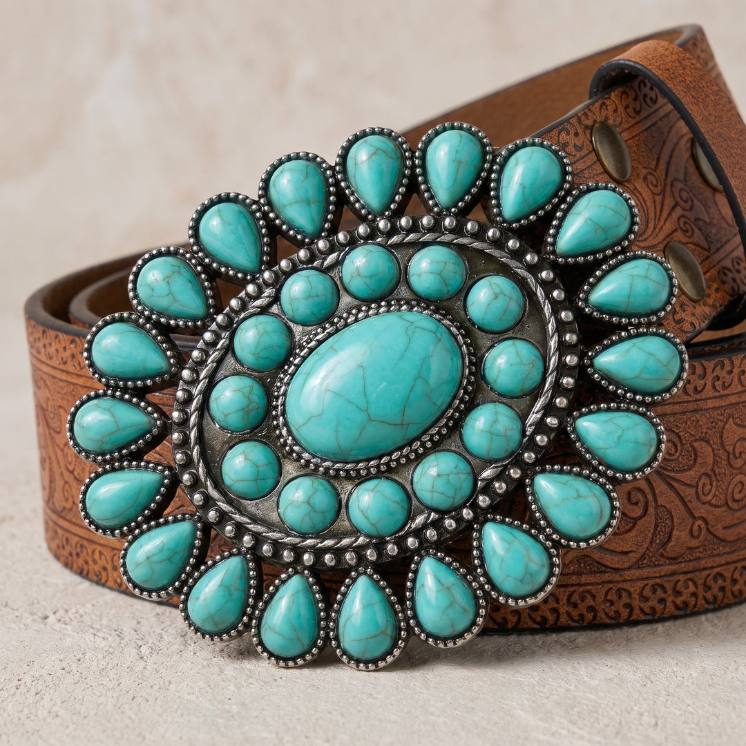 Snap studs and tooled strap on the Knox Belt