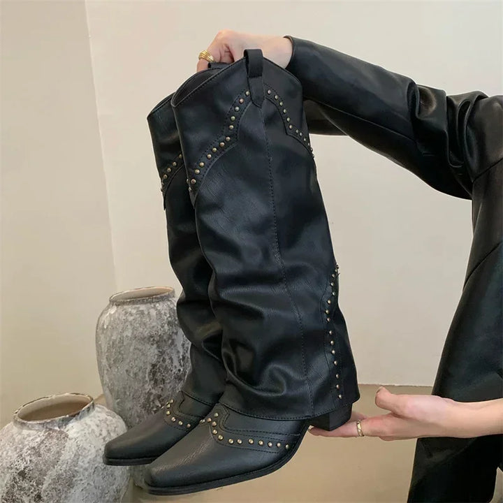 The Shelby Boots in black